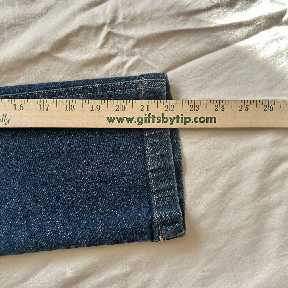 Vtg GAP Jeans Size 2 Boot Cut Capri med wash Blue Denim Stretch Mid Rise Y2K